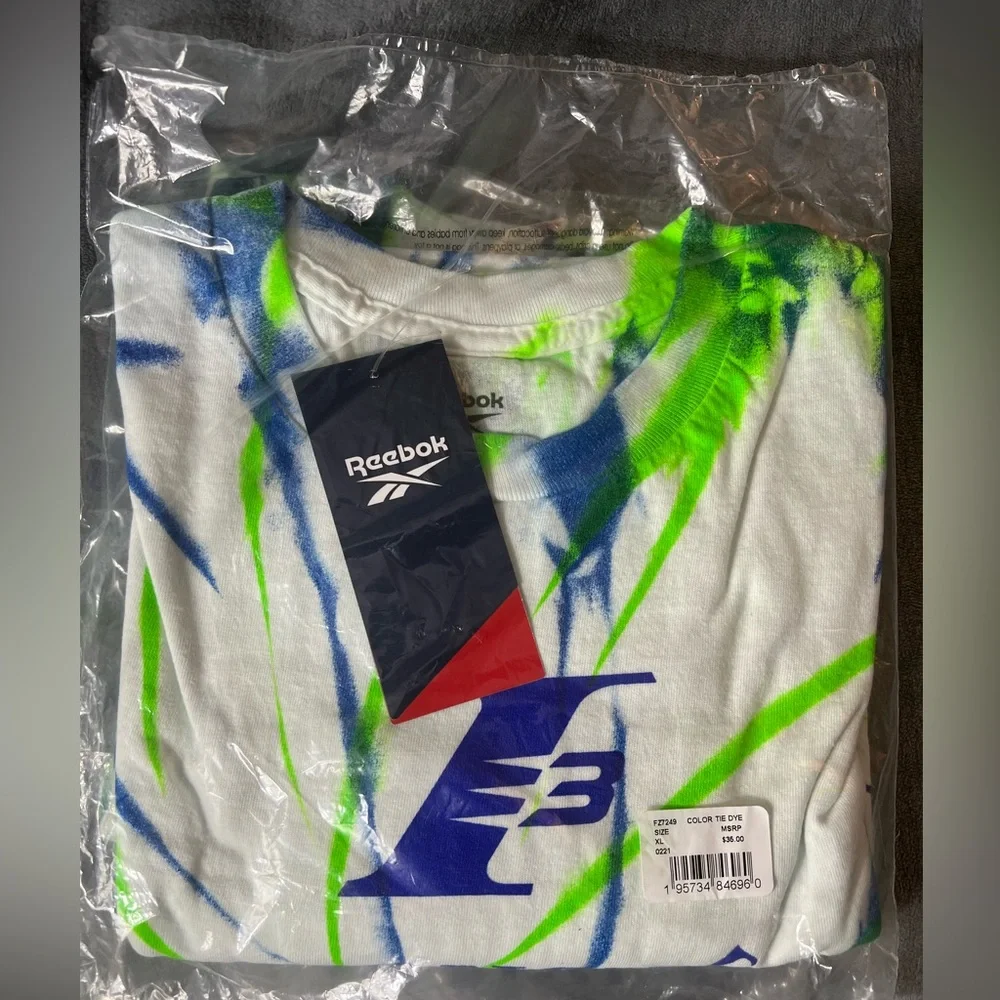 Reebok Allen Iverson Bulldog T-Shirt - Brand New White,Green & Blue - Tie Dye - Picture 4 of 8